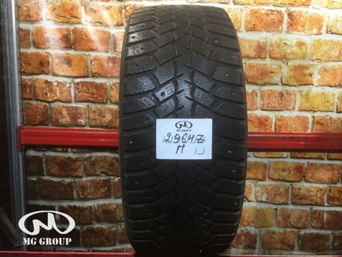 235/55/17 KUMHO IZEN RV Зимние шипованные бу