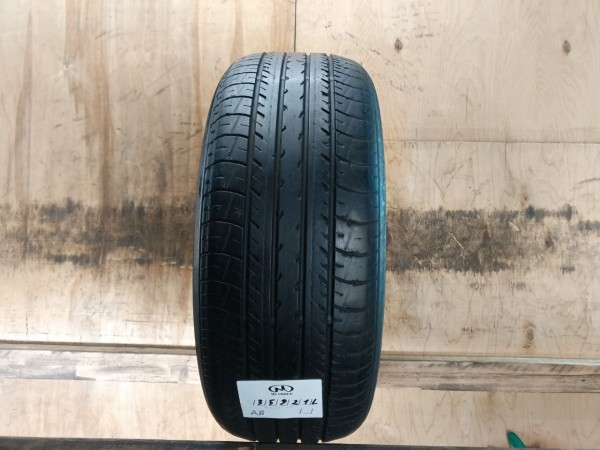 215/55/17 YOKOHAMA BLUEARTH E70 Летние бу