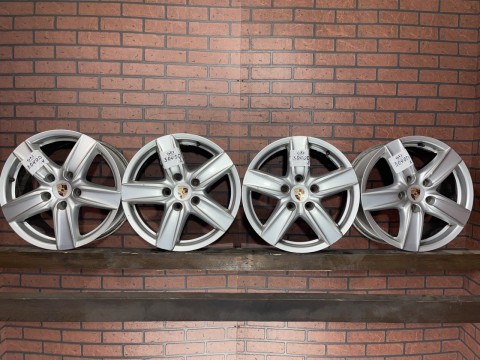 Диски литые Porsche Б/У 6*R18  PCD 5*127 DIA 70 ET 53